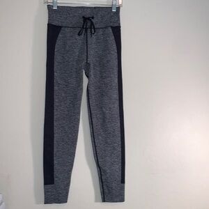 VICTORIA’S SECRET PINK ACTIVE BRAND NEW SIZE MEDIUM HIGH WAISTED LEGGINGS